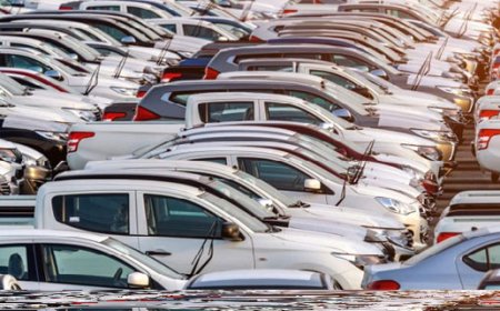 PM Shehbaz urges auto industry to start local manufacturing