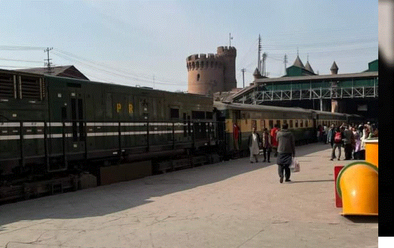 Pakistan Railways set to install escalators at major stations