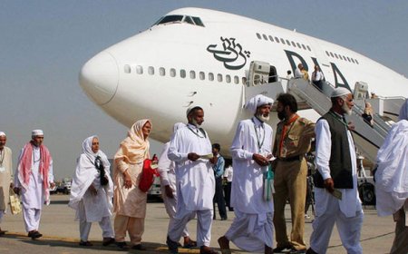 PIA Hajj flight makes emergency landing