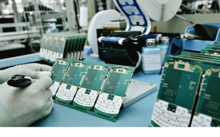 Chinese firm shows interest in investing in Pakistan’s mobile phones, e-bikes sectors