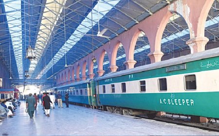 Pakistan Railways announces massive reduction in train fares