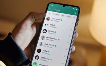 WhatsApp rolls out 32-person video call, chat transfer feature